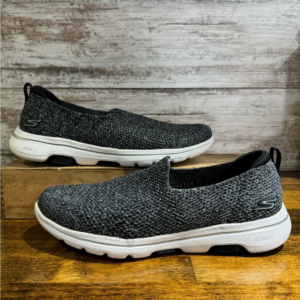 Skechers Women's air cooled goga mat 8.5